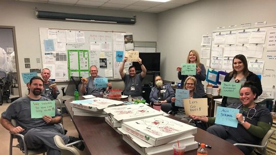 Pirates' players send 400 pizzas to hospital workers taken on the North Shore (Pirates)