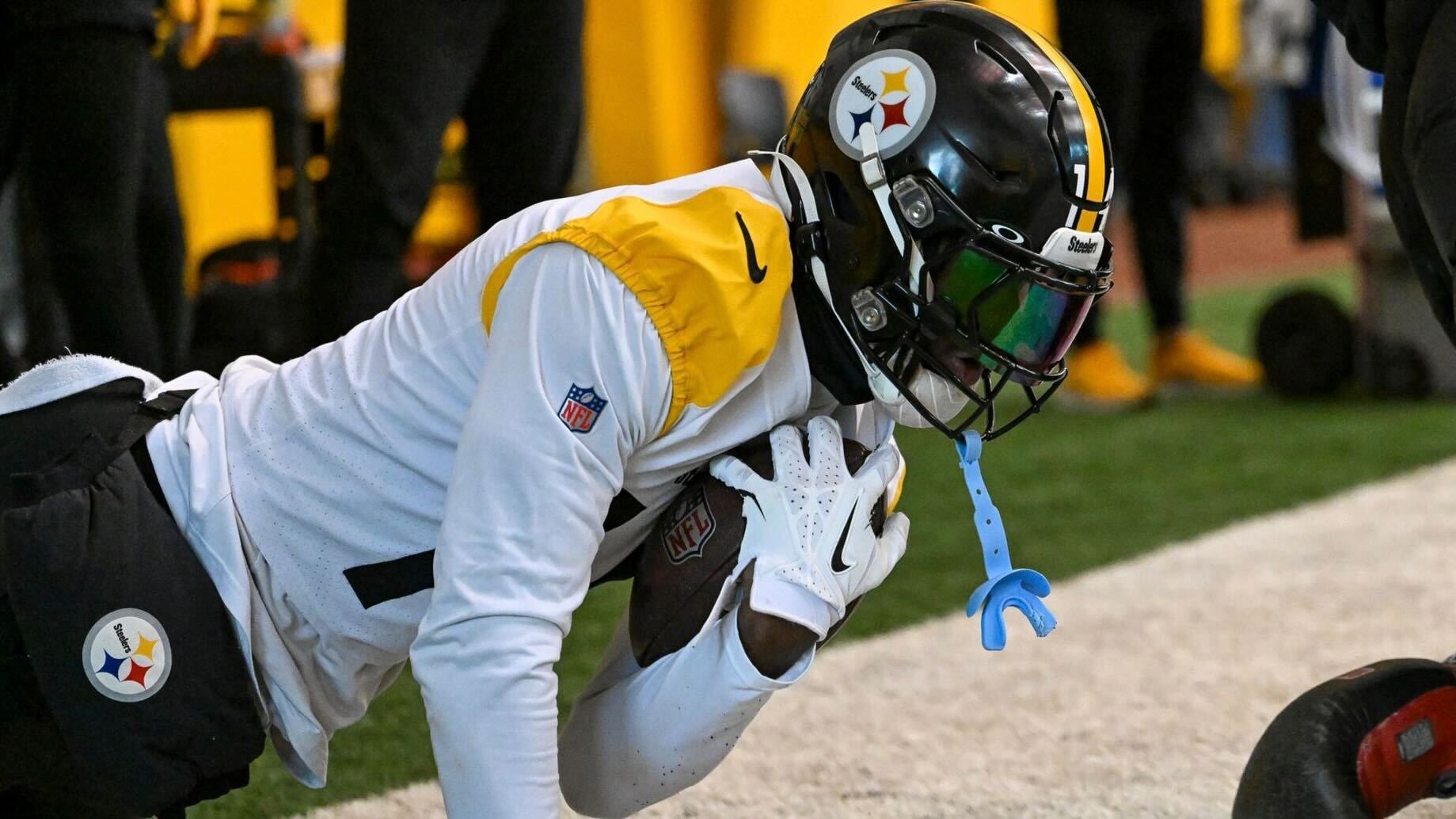 George Pickens participating in practice last Thursday at the UPMC Rooney Sports Complex.