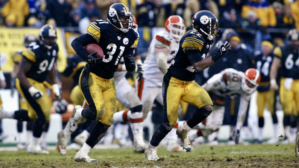 Punt returner Antwaan Randle El of the Pittsburgh Steelers runs by News  Photo - Getty Images