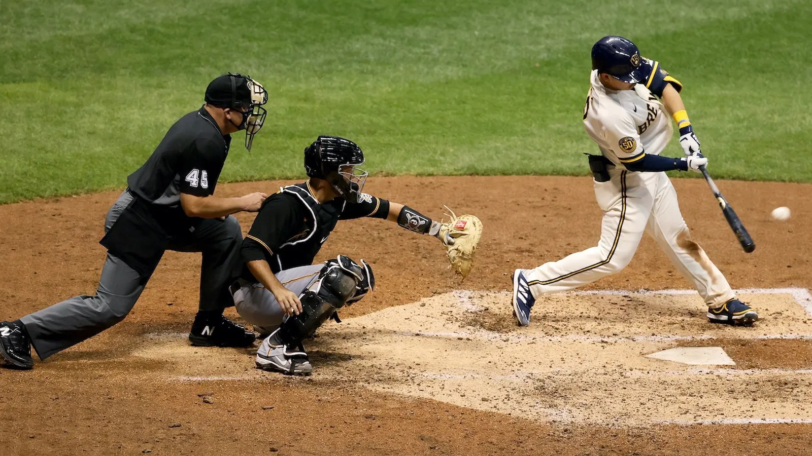 Pirates can't seem to get 'most elusive out' taken in Milwaukee (Milwaukee Brewers). Photo by GETTY