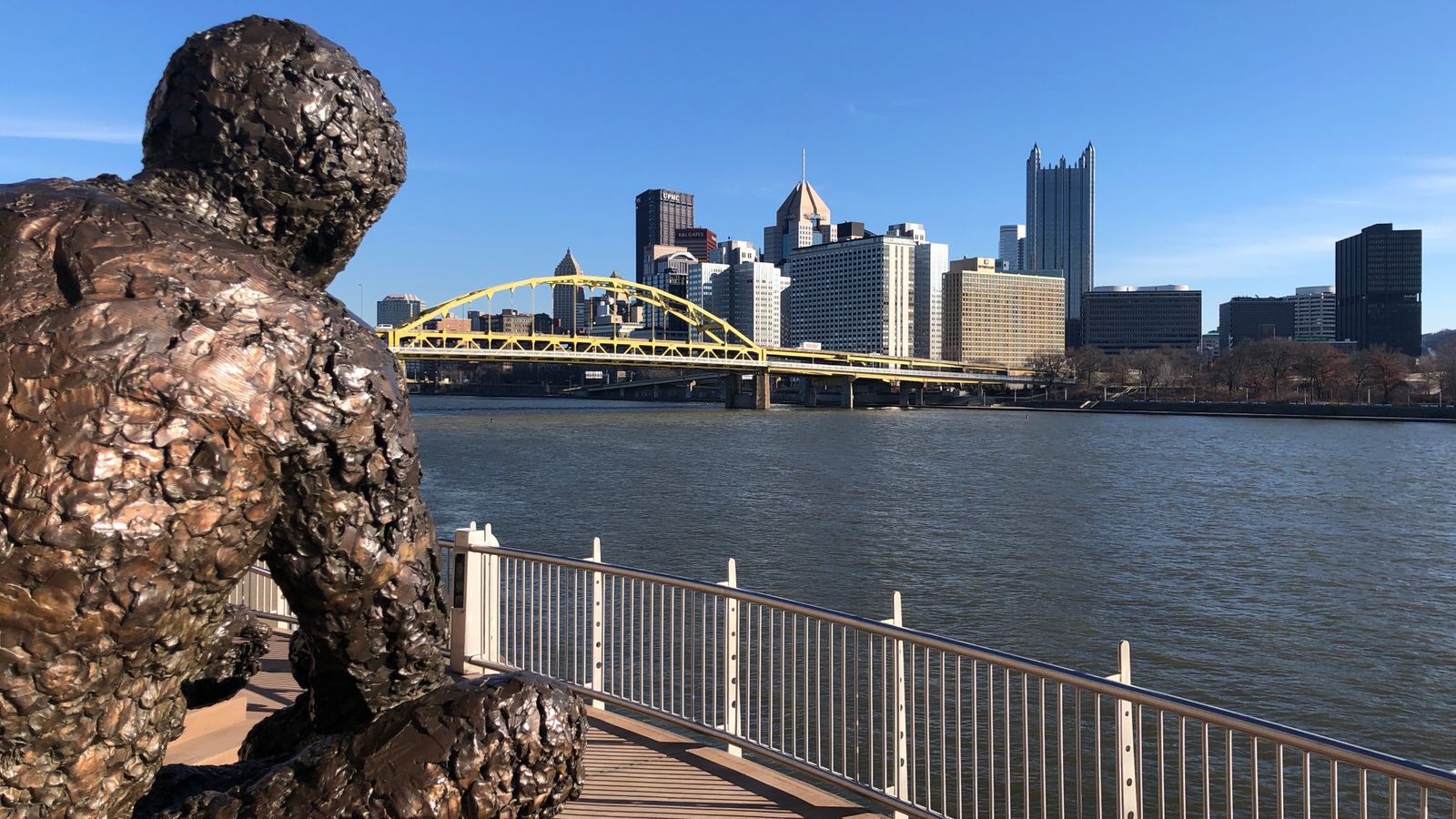Owners of 'love, Pittsburgh' still love Downtown