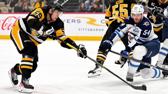 LIVE: Penguins 3, Jets 2, second intermission taken Uptown