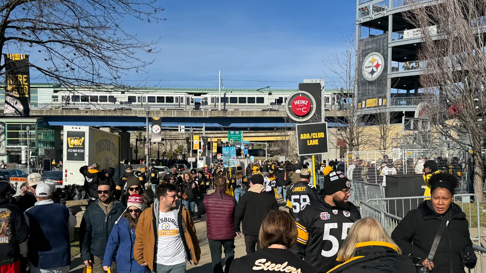 Steelers vs. Bengals, 8 p.m. taken on the North Shore. Photo by DEJAN KOVACEVIC / DKPS