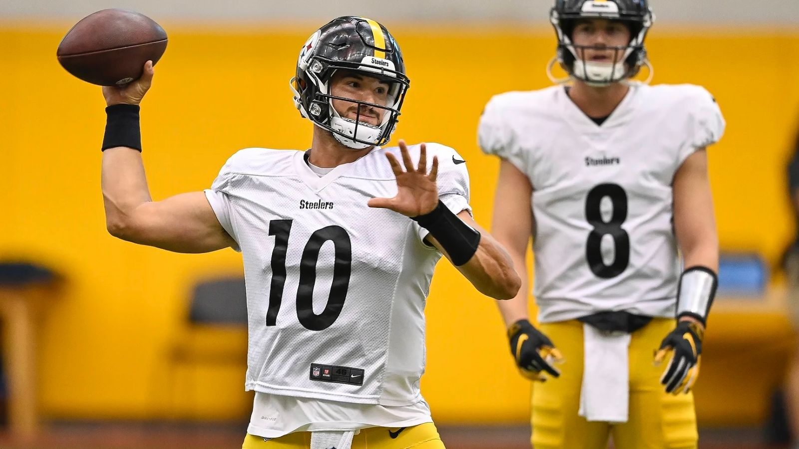 Steelers list Mitch Trubisky No. 1 on depth chart; QB also named a team  captain