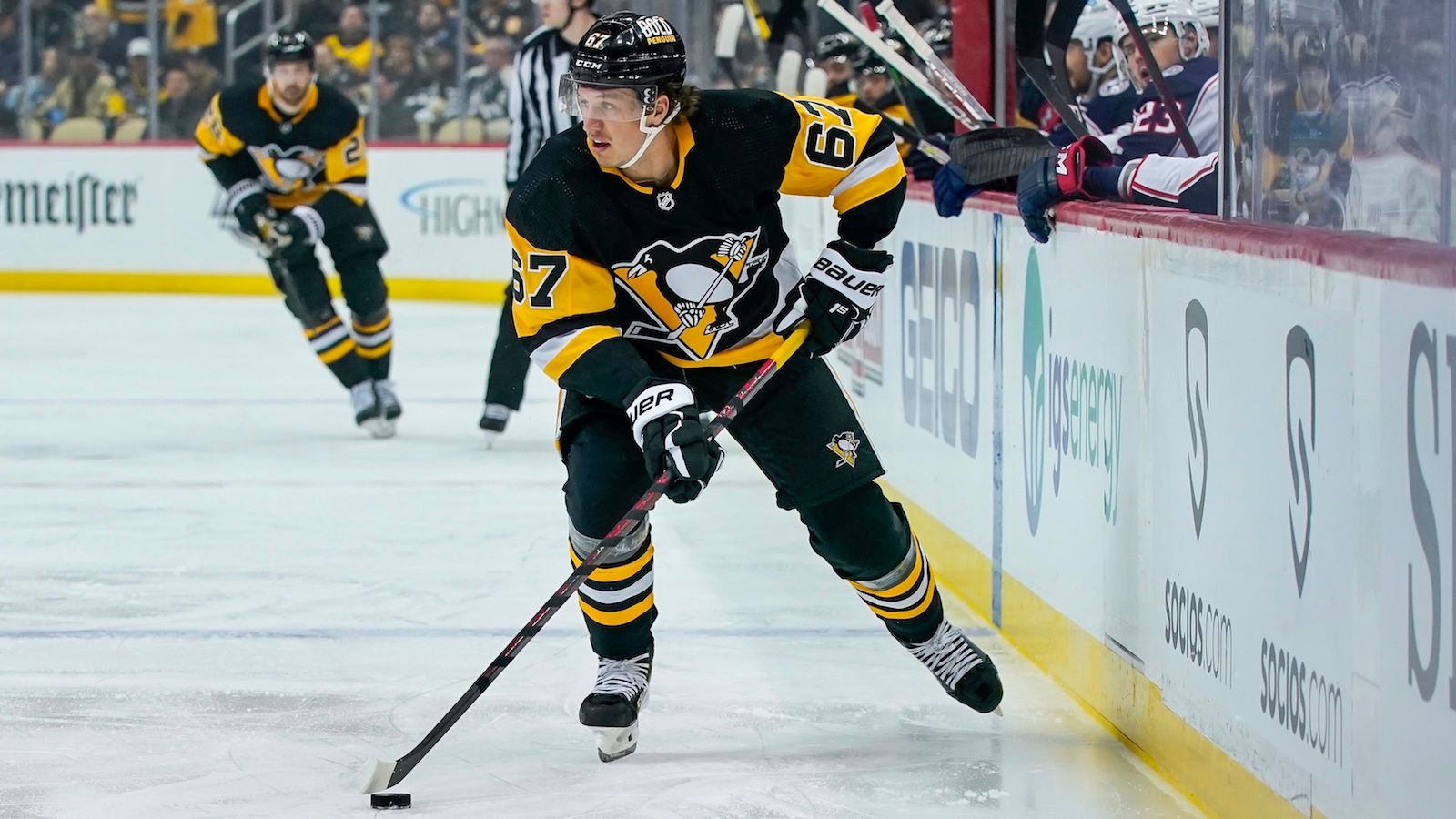 Pittsburgh Penguins - 600 NHL games and counting! Congratulations Rickard  Rakell! 👏