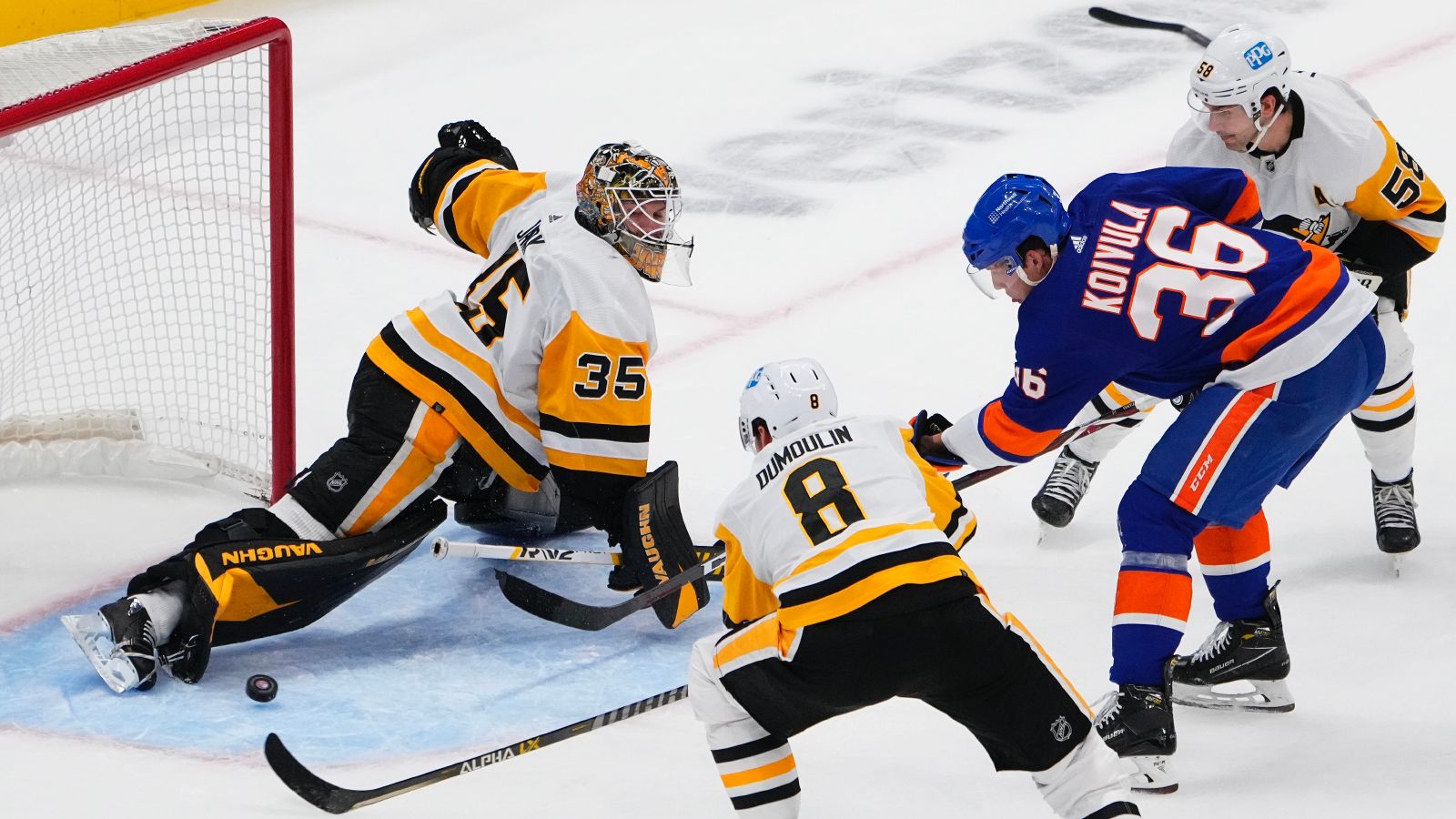Islanders: The beauty of the Zach Parise and Zdeno Chara contracts