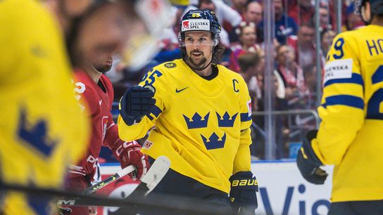 World Championship: Karlsson scores twice vs. Poland taken in Downtown (Penguins)