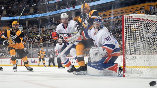 Sullivan, teammates show support for Jarry taken at PPG Paints Arena (Penguins)