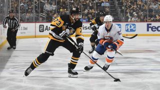 Final: Penguins 3, Islanders 2 taken in Uptown (Live coverage)