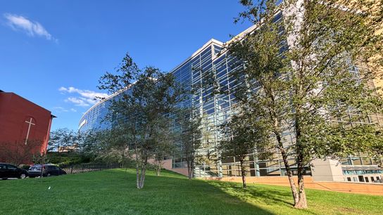 Penguins vs. Bruins, 4:38 p.m. taken Uptown