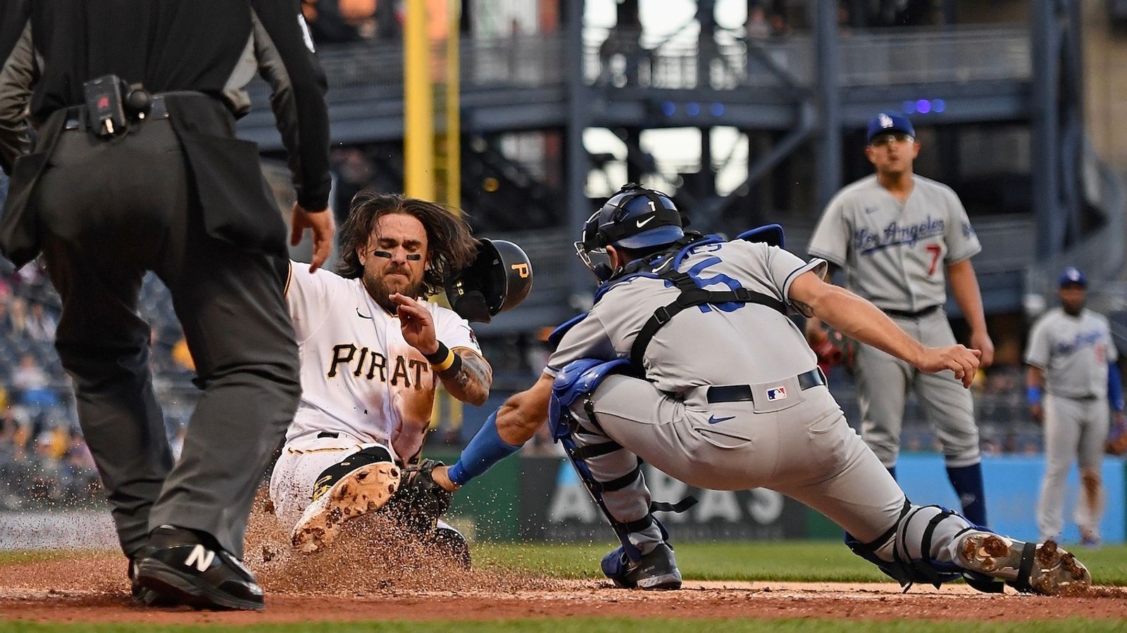 Michael Chavis hits 1st home run for Pirates after focusing on