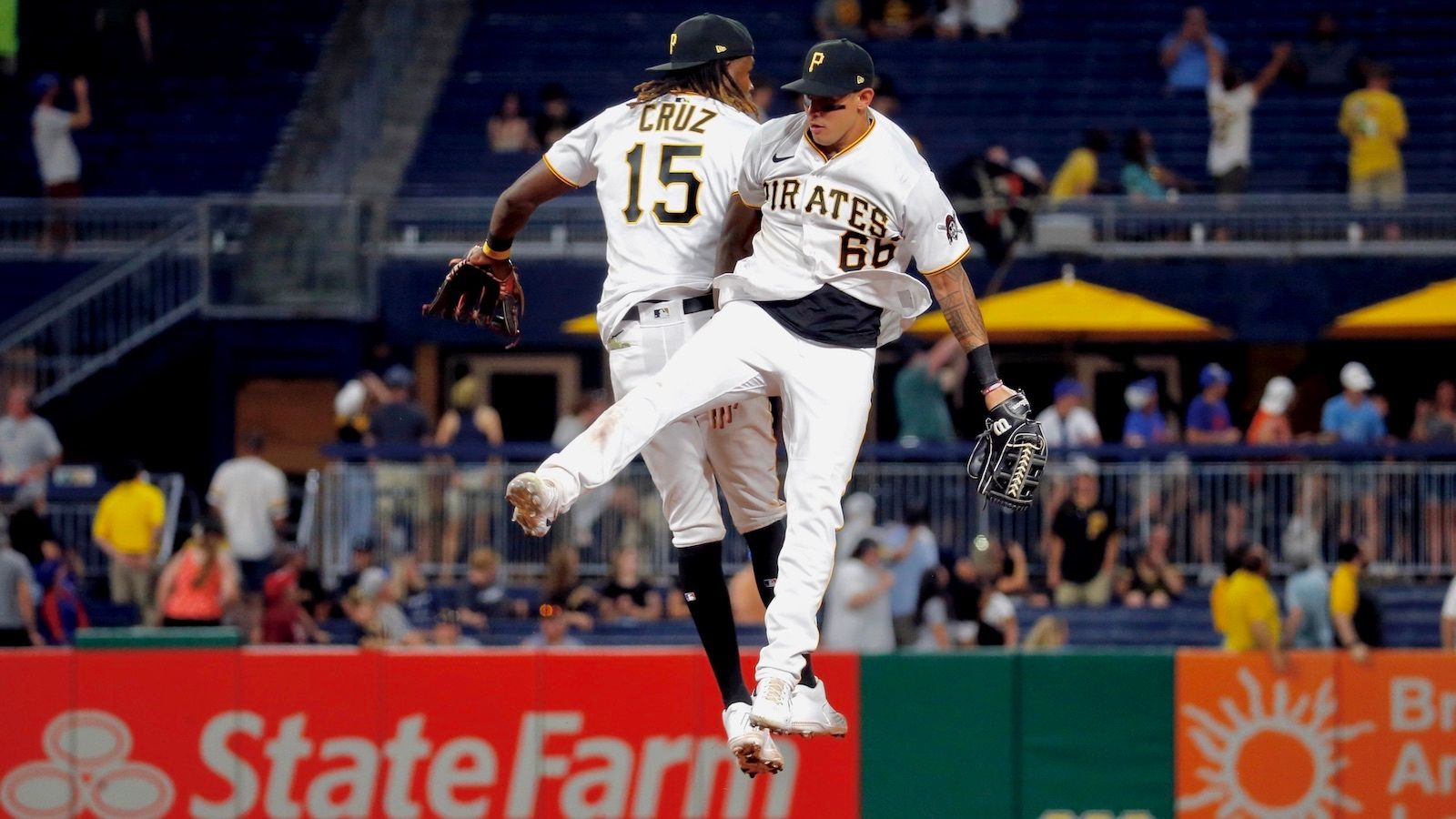 Oneil Cruz lives up to hype in first Pirates game of the season