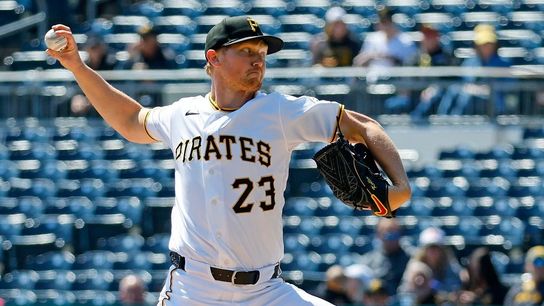 LIVE: Padres 7, Pirates 2, ninth inning taken Pittsburgh. Photo by JUSTIN K. ALLER / GETTY