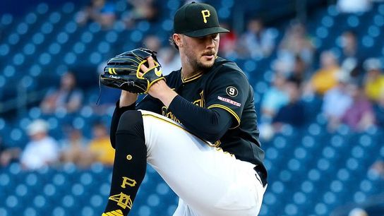 Bats back Skenes in 16-run explosion taken in Pittsburgh. Photo by GETTY