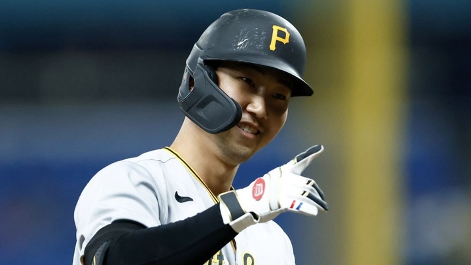 Clay Holmes trade: Yankees get P from Pirates for Hoy Park