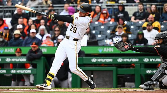 O'Hearn, bats power sweep of Orioles taken in Pittsburgh. Photo by JUSTIN BERL / GETTY