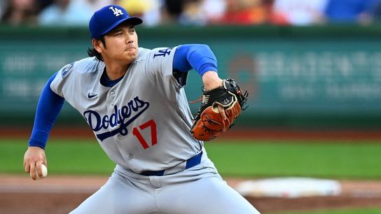 LIVE: Pirates 9, Dodgers 8, ninth inning taken Pittsburgh. Photo by JOE SARGENT / GETTY