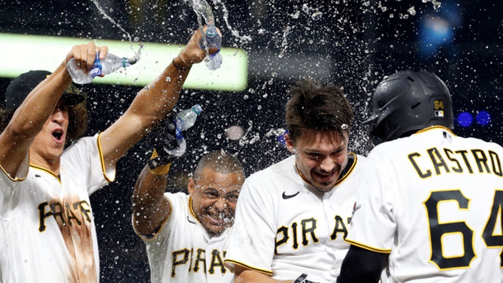 Bryan Reynolds walks it off