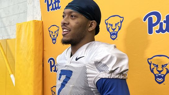 Pitt linebacker Dennis embraces leadership role as 'coach on the field' taken on the South Side (Pitt)