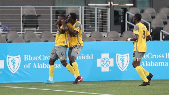 Hounds keep playoff hopes alive with three crucial points on the road in Birmingham (Riverhounds)