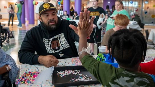 Cam Heyward visits UPMC Children's Hospital in Pittsburgh during 'Cam's Kindness Week' in October.