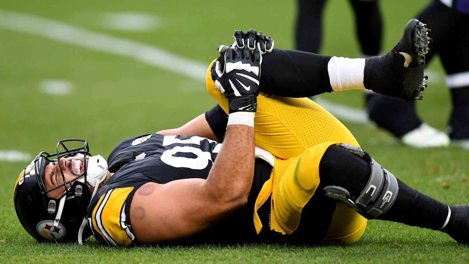 Steelers' Kenny Pickett Sustains A Crushing Knee Injury In Week 4