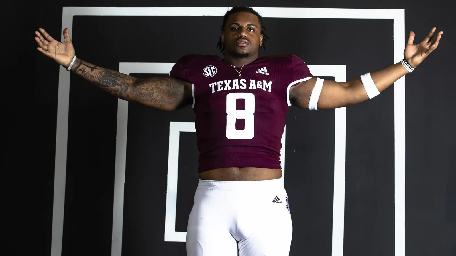 Carter's Classroom: Leal a boost to pass rush ... but run defense? taken on the South Side (Carter's Classroom). Photo by TEXAS A&M ATHLETICS