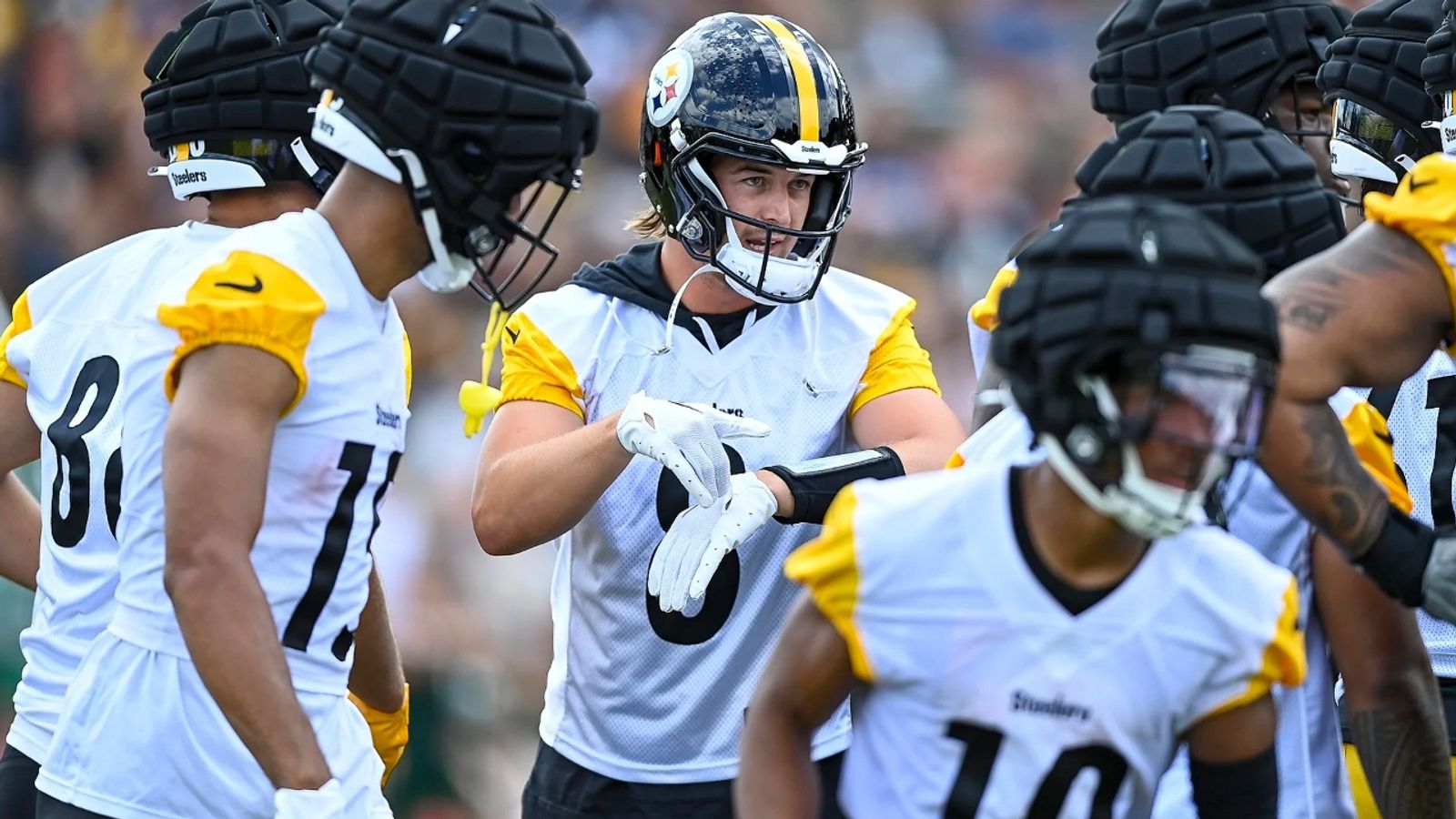 Former Steelers LB Addresses Pittsburgh Letting The Offensive Cat Out Of  The Bag During The 2023 Preseason