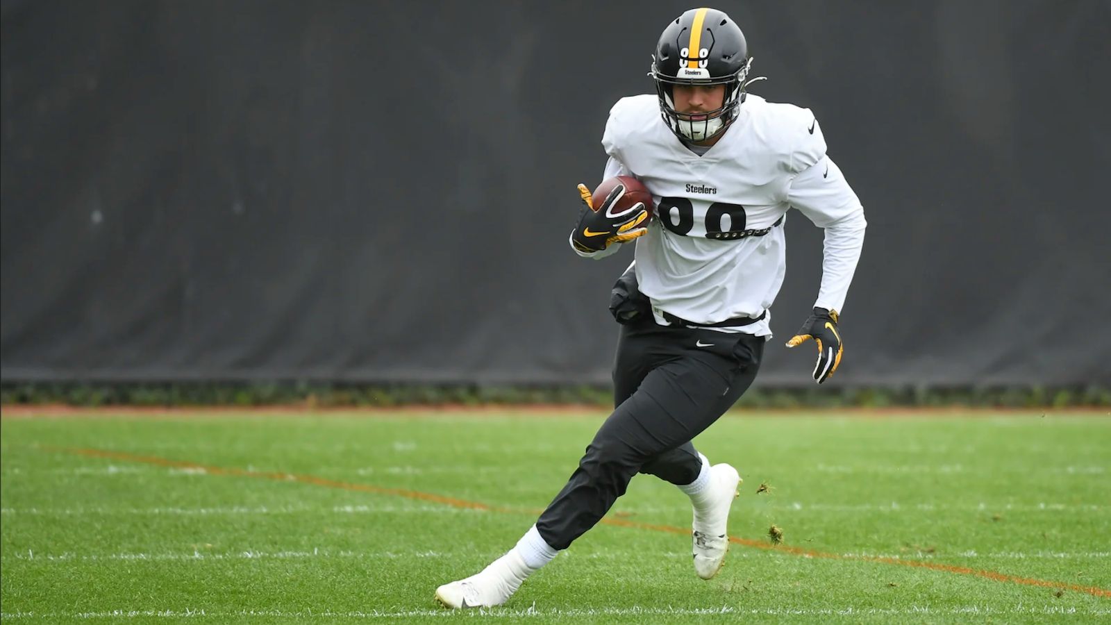 Steelers sign former 2nd round pick to replace injured JuJu Smith