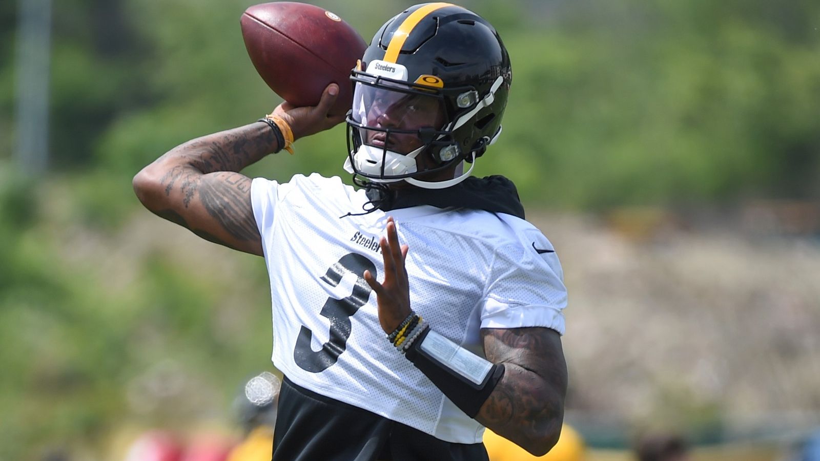 Steelers struggling to replace receiver