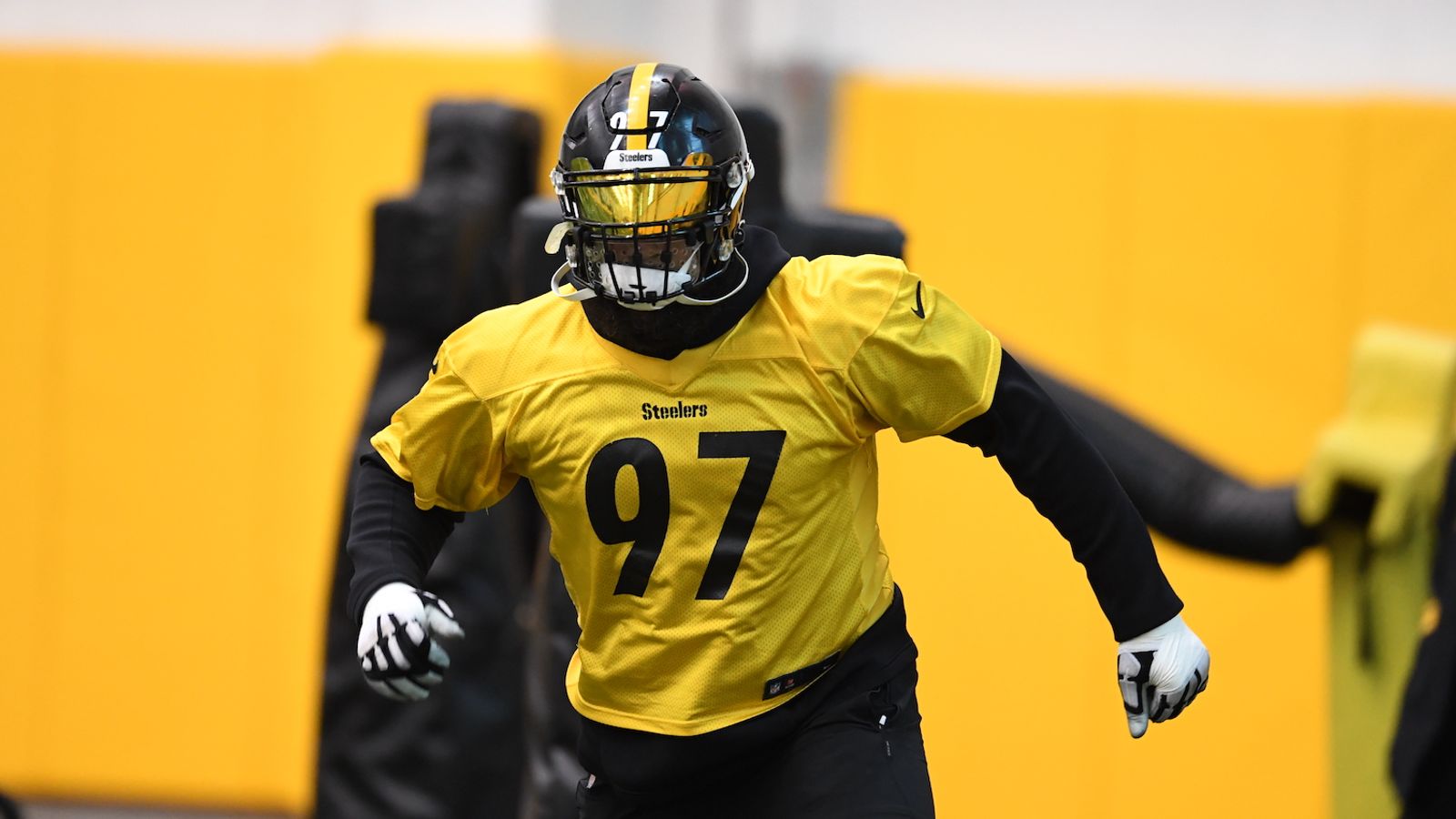 Why a Stephon Tuitt restructure may not be coming anytime soon