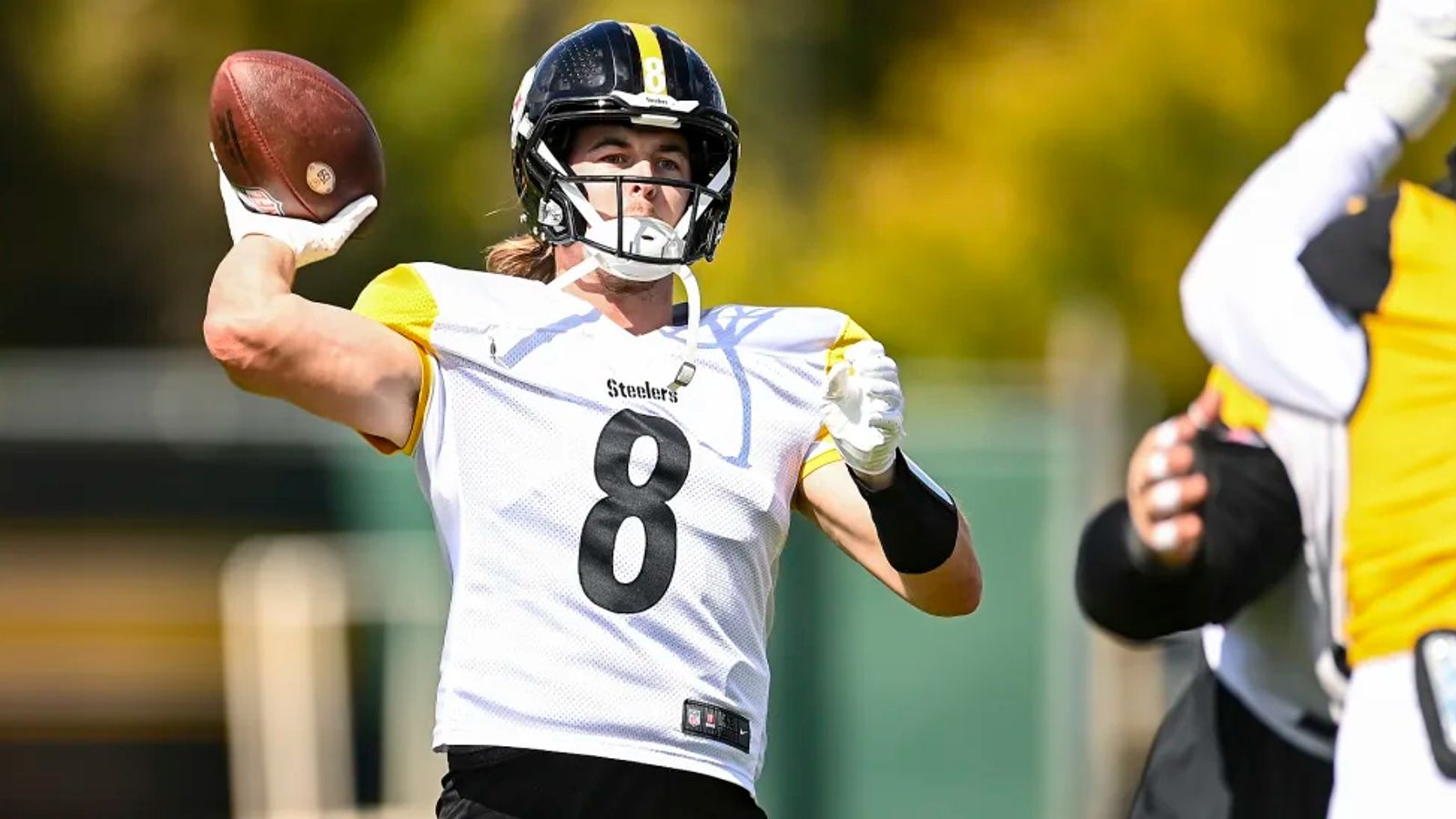 Kenny Pickett, Steelers offense deliver a dud in much-anticipated Steelers'  season opener