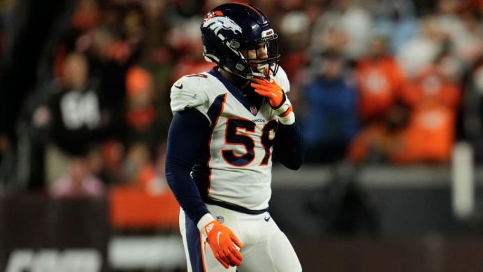 Steelers trading for Broncos LB Malik Reed