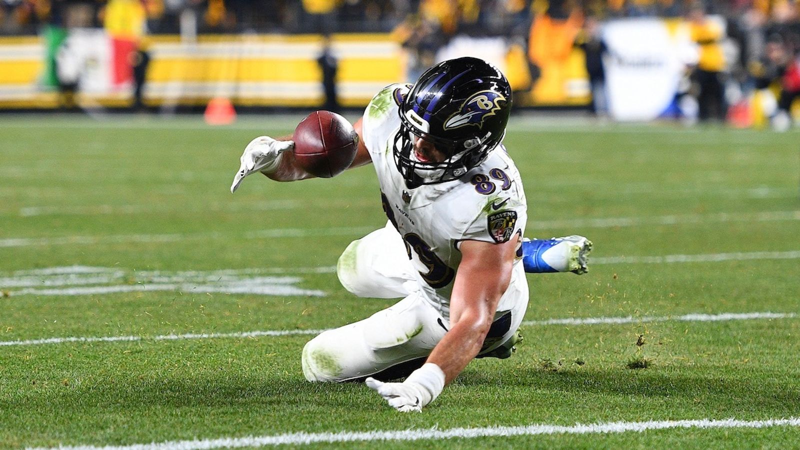 Steelers sport throwback uniforms vs. Ravens 