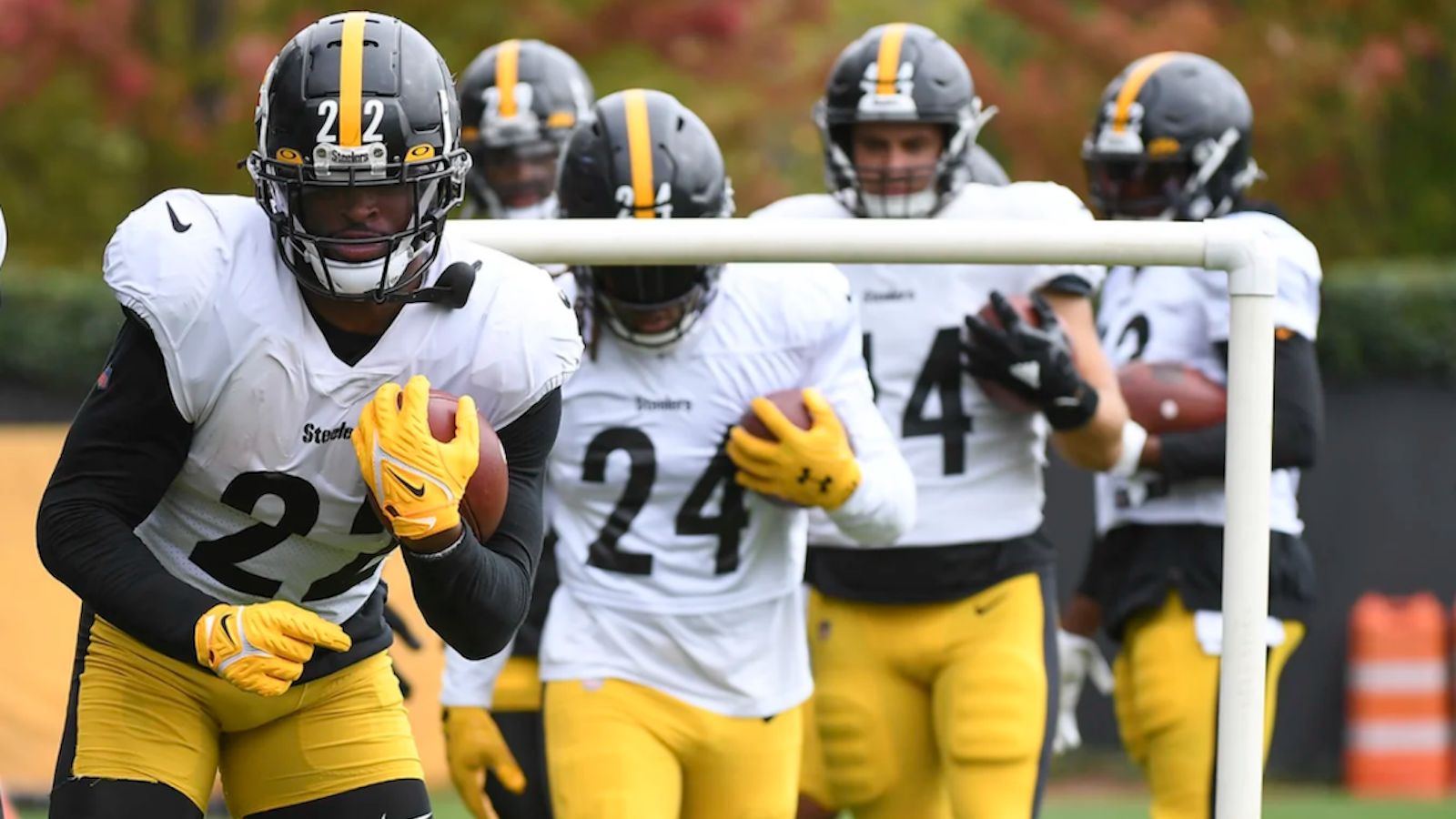 400 touches as a rookie? It could happen for Steelers running back Najee  Harris