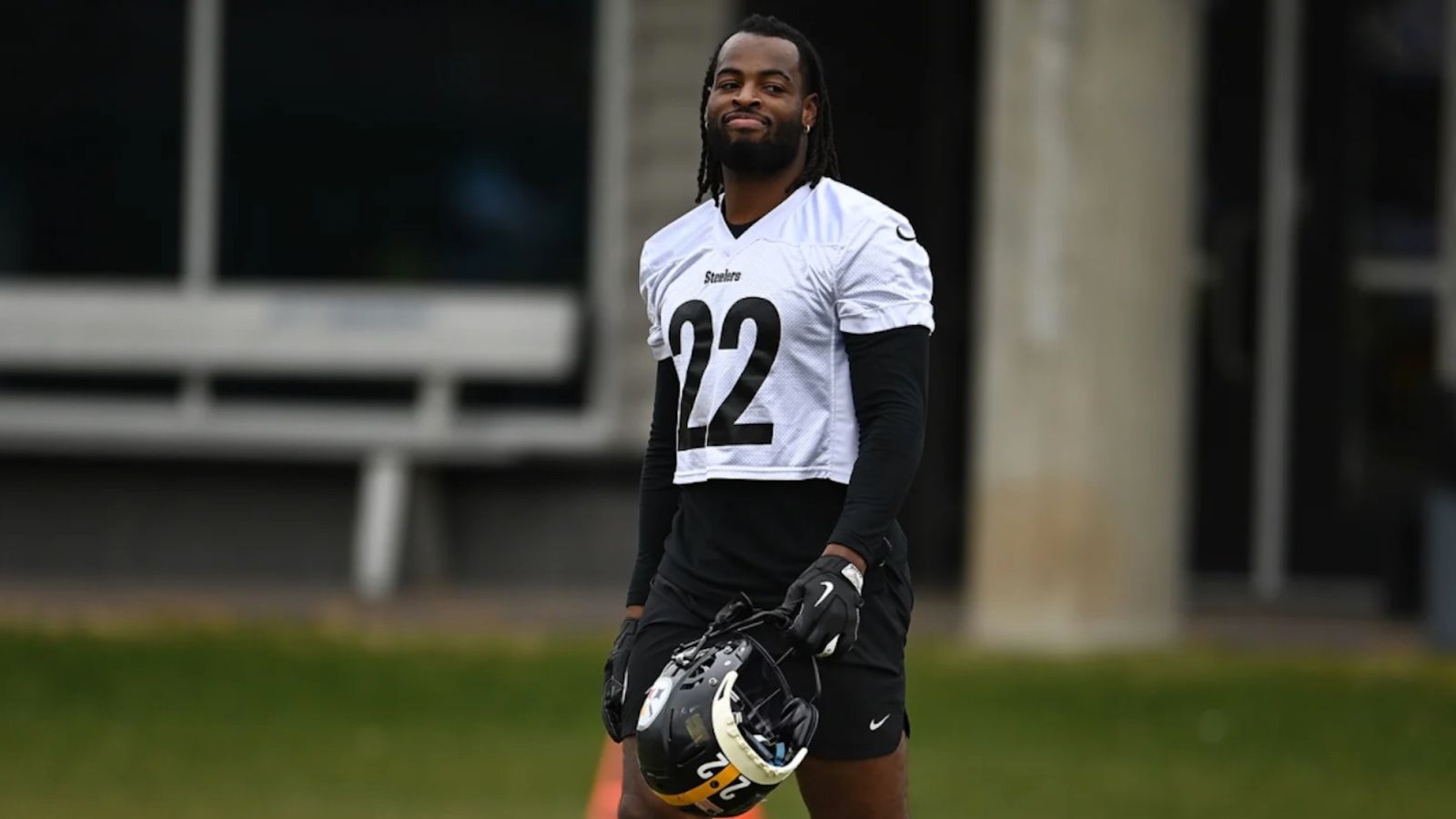 Pittsburgh Steelers RB Najee Harris Quietly Approaching 1,000-Yard