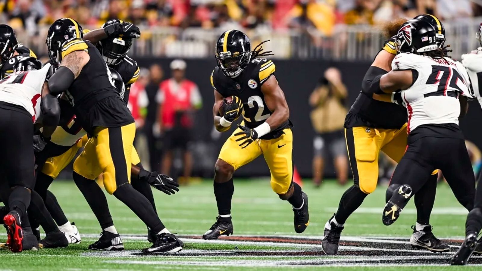 Don't Expect Steelers' Offensive Identity to Change in 2023