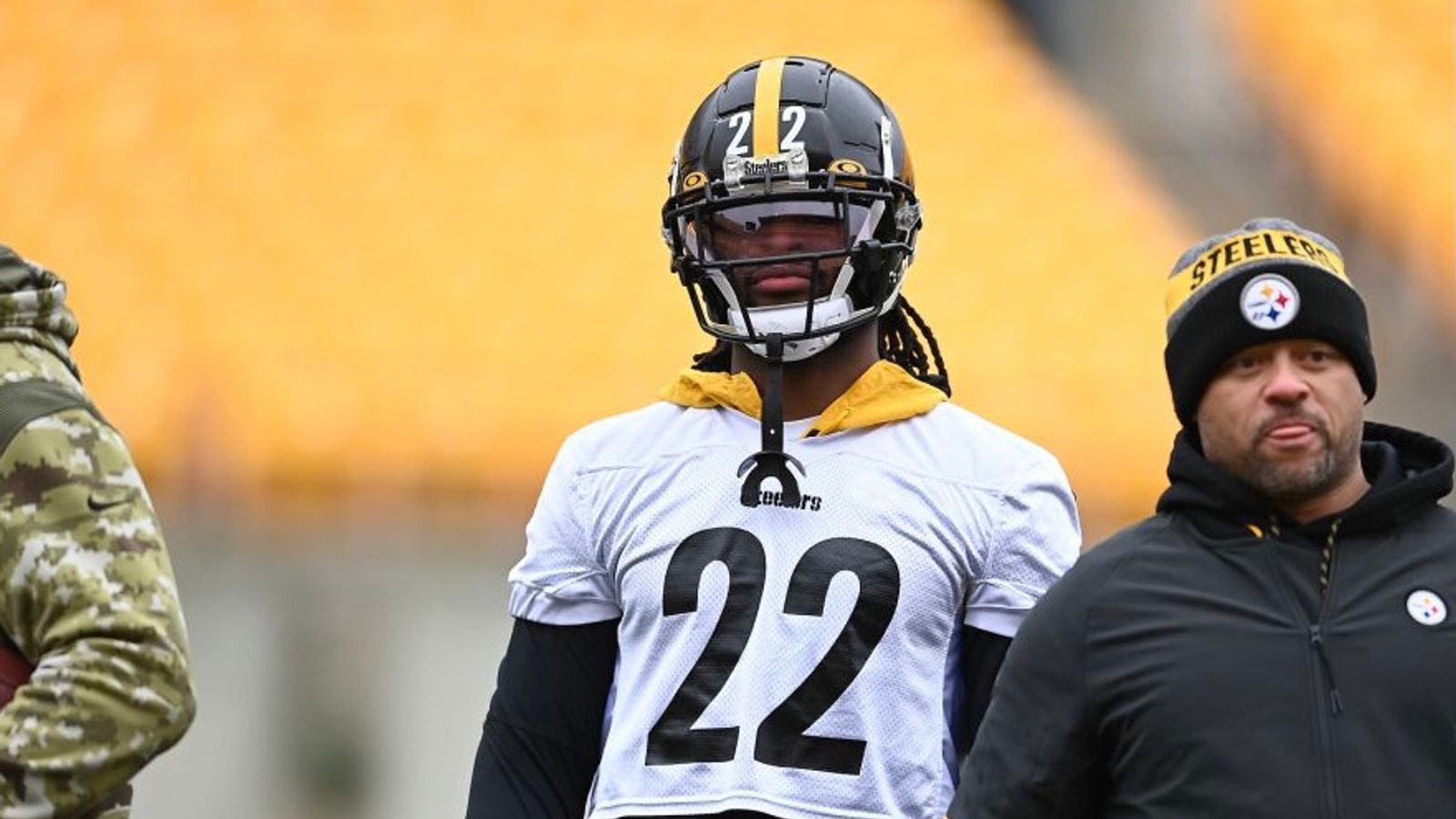 Report: Steelers Rookie RB Najee Harris No Longer Wearing Yellow