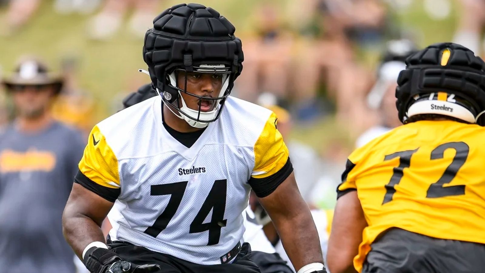 The Steelers Have a Backup Center Problem