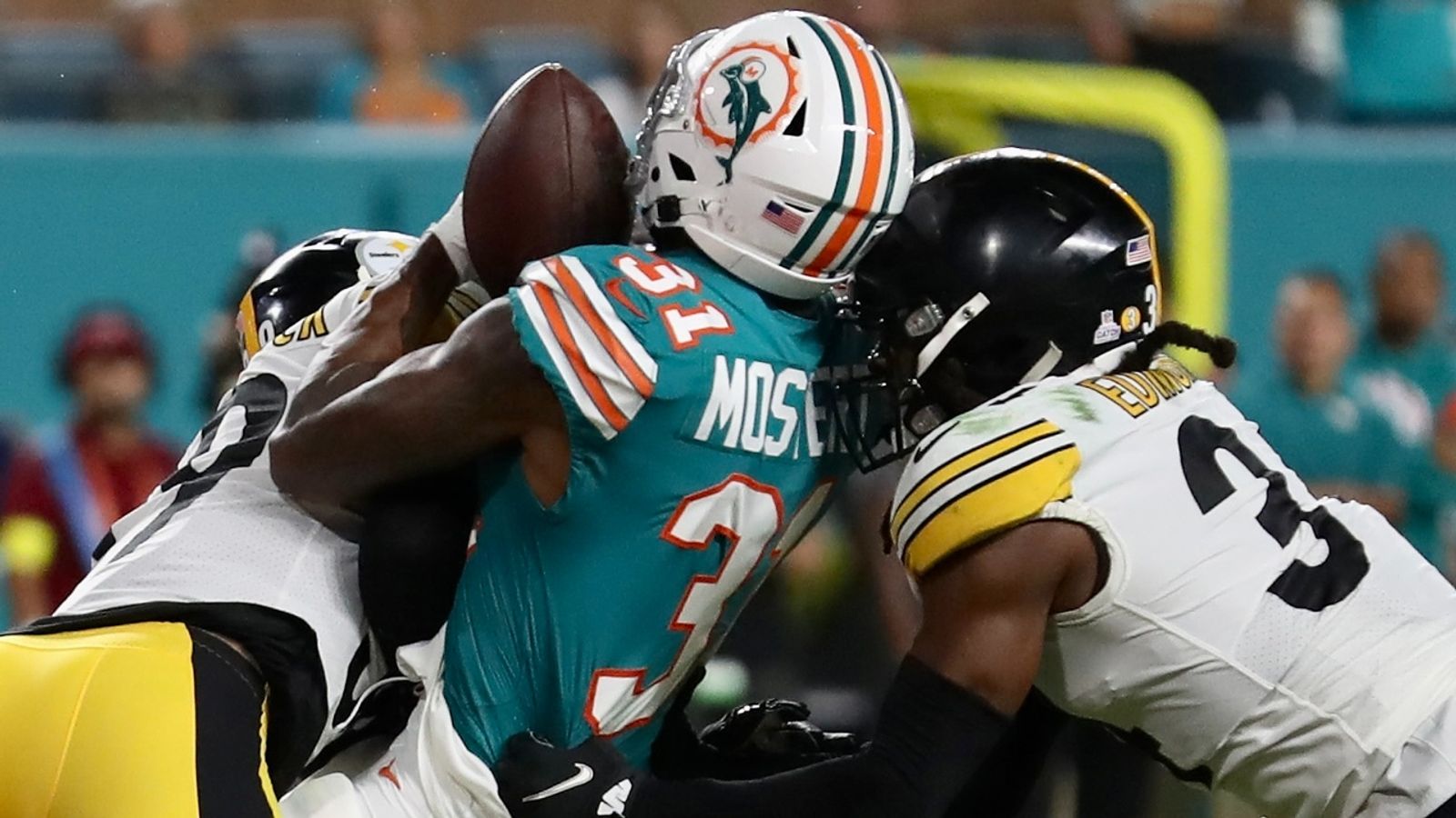 Interceptions the story in Steelers 16-10 loss to Dolphins