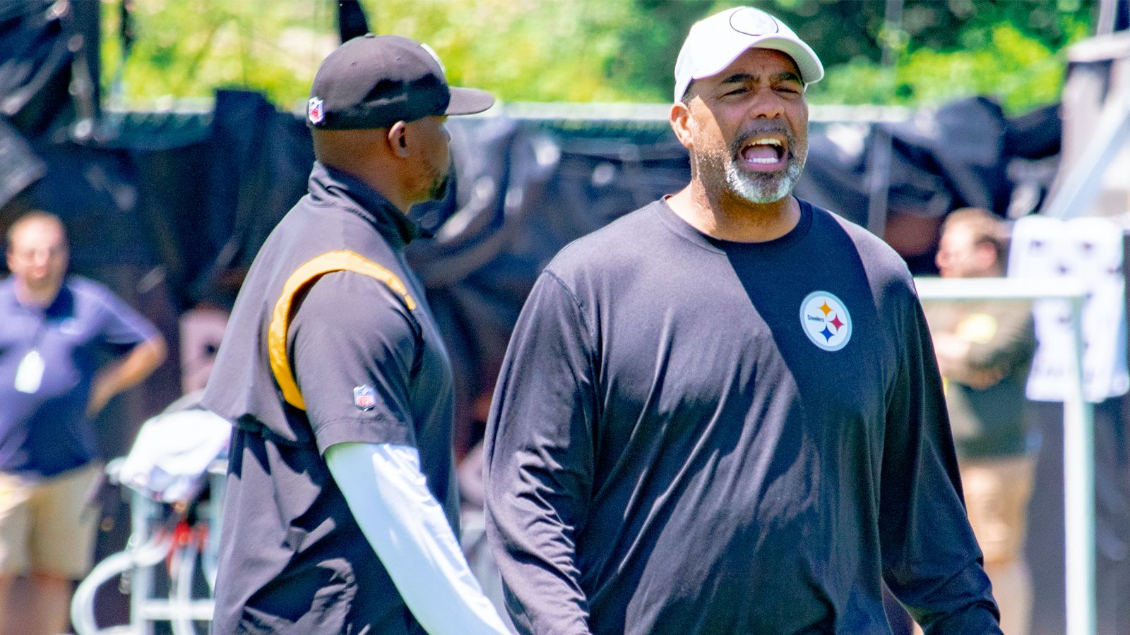 Brian Flores making an impact already, according to Steelers defenders