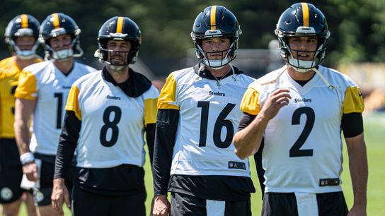 53-man roster projection: Difficult decisions taken Pittsburgh. Photo by GREG MACAFEE / DKPS