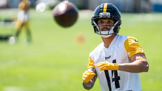 Wilson not with wide receivers at OTAs taken Pittsburgh. Photo by GREG MACAFEE / DKPS