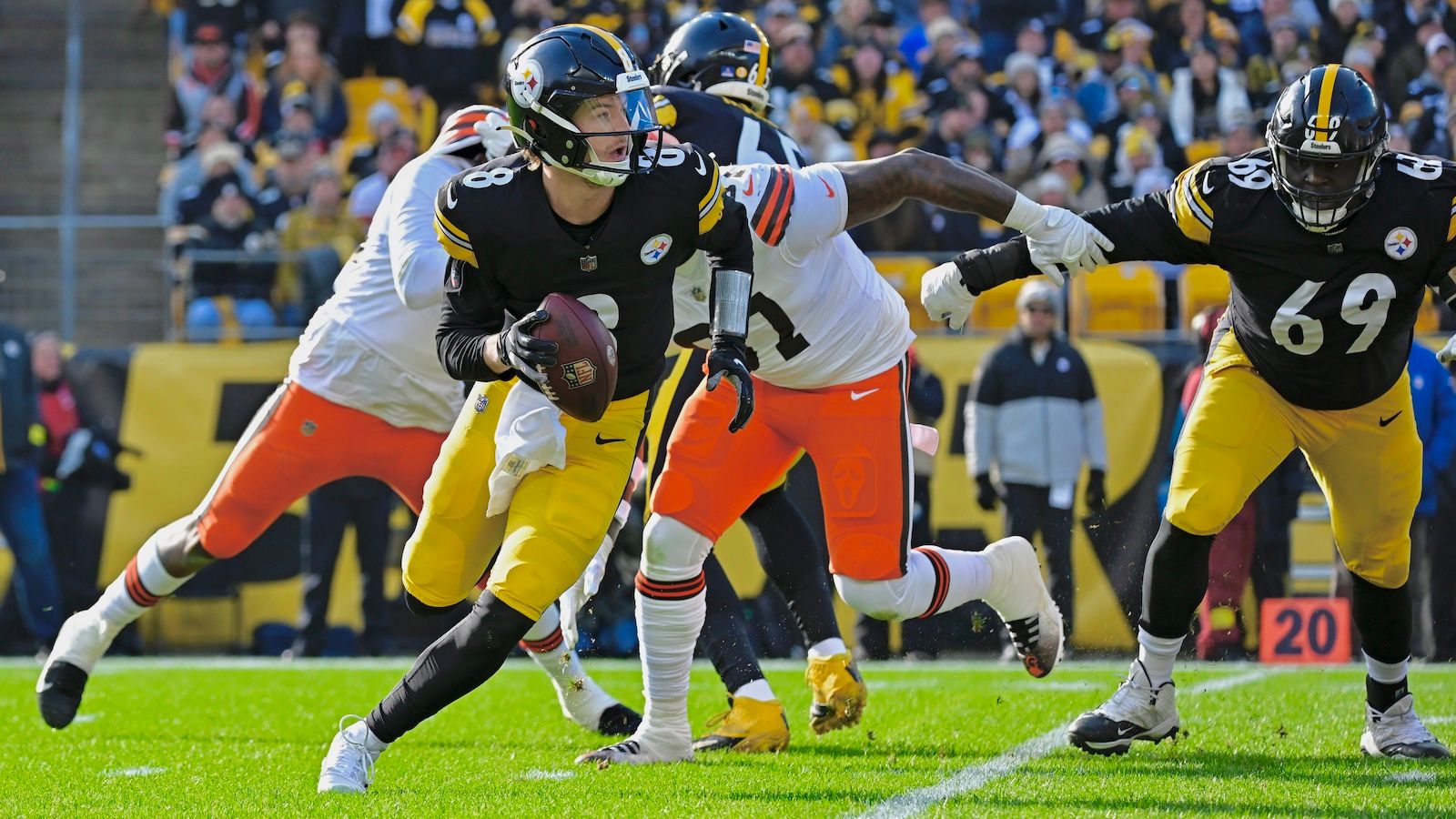 Kenny Pickett's touchdown throw to Pat Freiermuth in the #Steelers