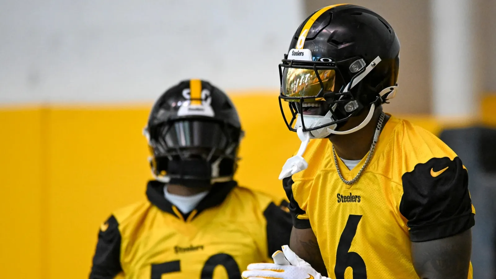 Steelers completely dedicated to winning in trenches, stopping the run taken on the South Side. Photo by ALYSA RUBIN / STEELERS