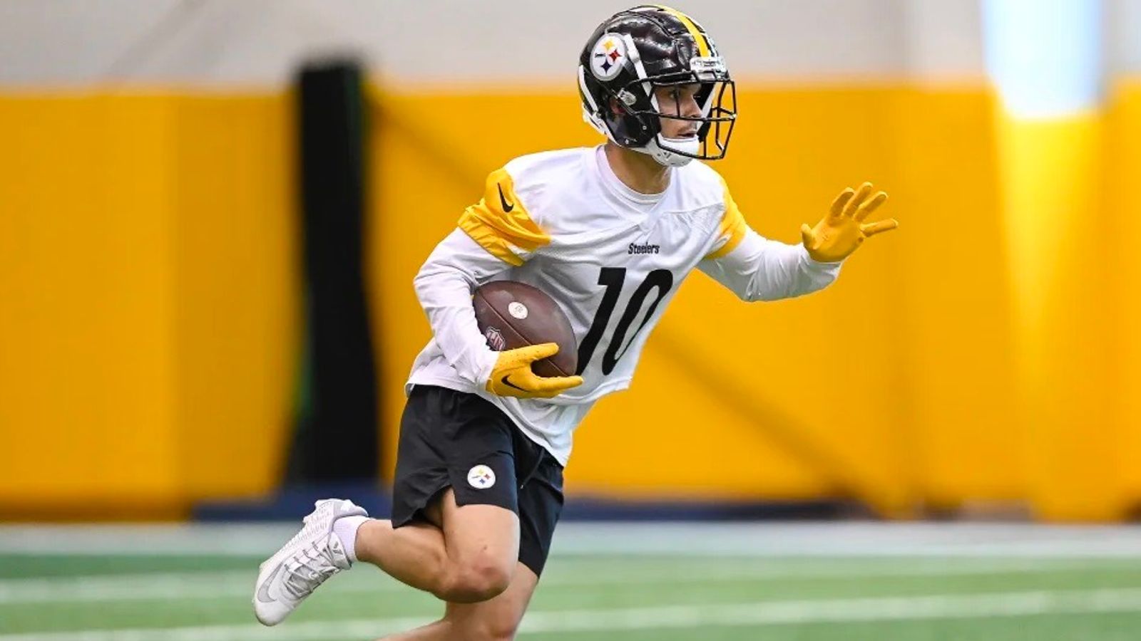 Rookie Minicamp: In A Class Filled With Speed, Roman Wilson Takes The ...