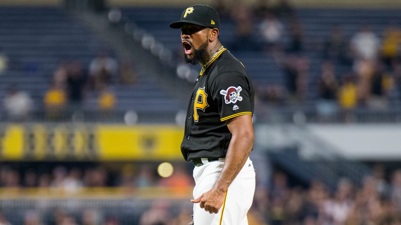 Pirates sign Felipe Rivero to 4-year deal