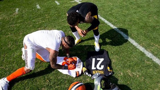 Jersey swaps, photos a no-no in newly reported protocols taken in Hagerstown, Md. (Steelers)