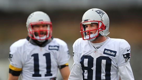 Amendola, four other Patriots return but listed as limited taken at Highmark Stadium (Steelers)