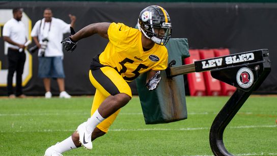 Carter's Classroom: Bush's learning curve vs. big blockers ☕ taken at Rooney Complex (Steelers)